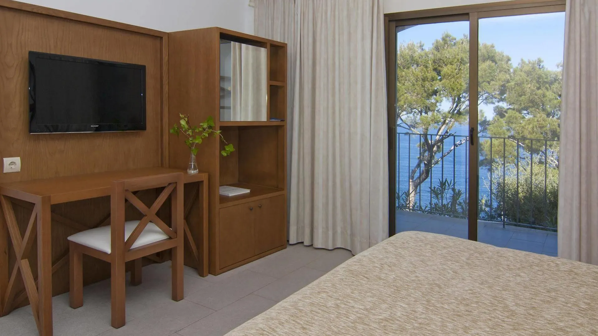 Hoposa Costa D'Or - Adults Only Hotel Deia 4*,  Spanien